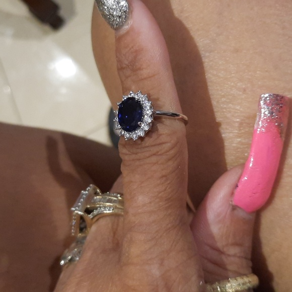 GORGEOUS GENUINE SOLID DIAMONELLE CZ LADY DI SAPPHIRE SEPTEMBER BIRTHSTONE RING - Picture 2 of 6